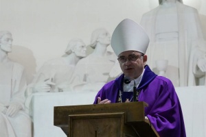 biskup robert chrząszcz